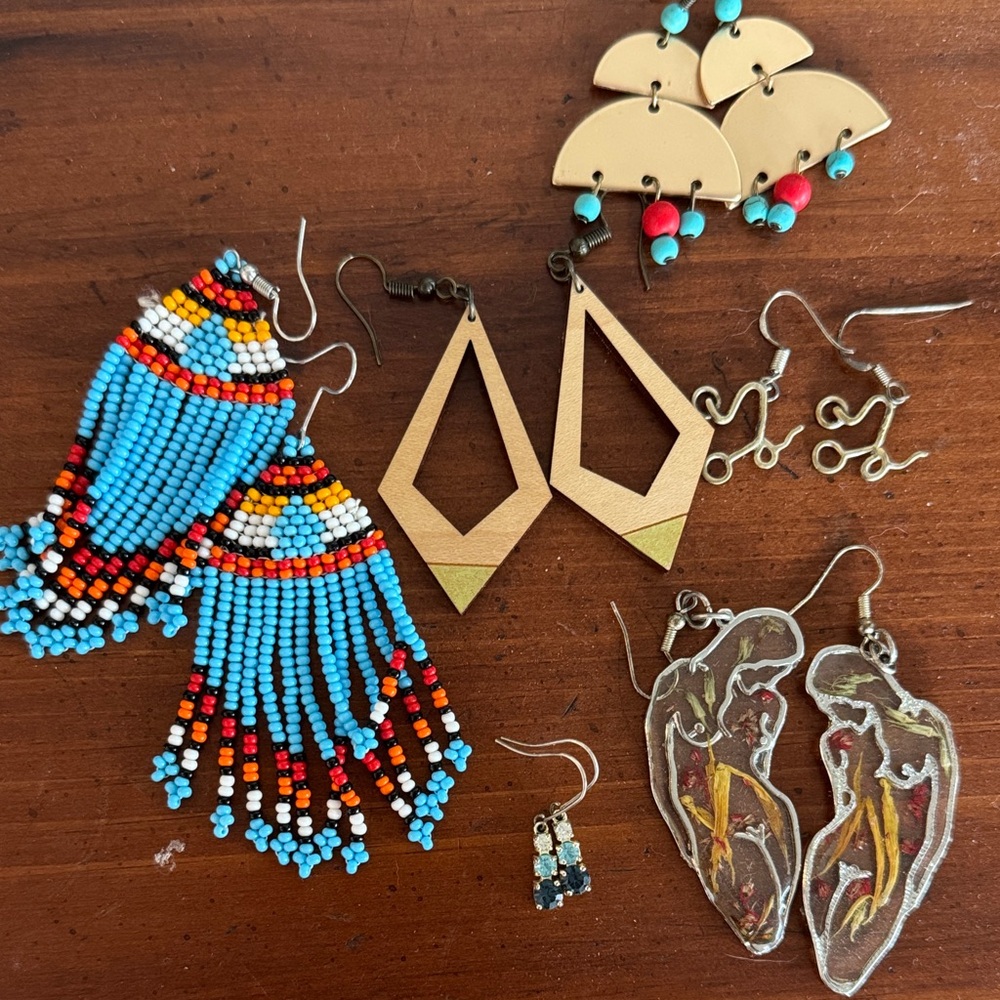 Earring lot